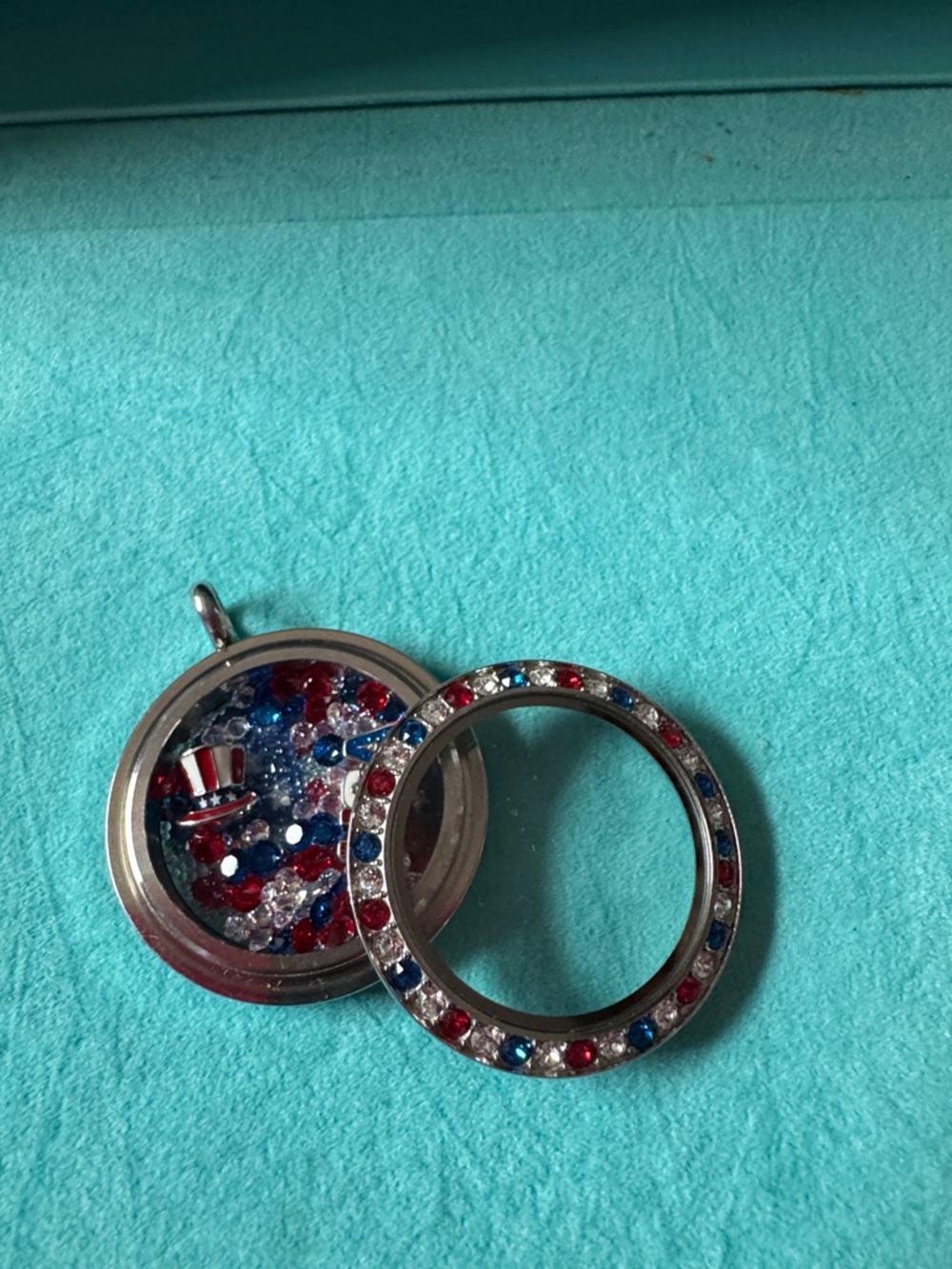 Origami Owl Red and Blue Patriotic Floating Locket Necklace Charm - Picture 3 of 3